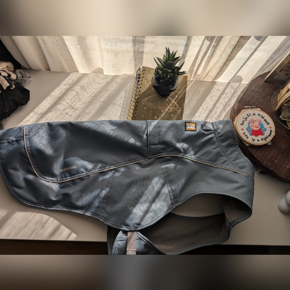 Ruffwear Overcoat Medium Gray - Picture 3 of 6